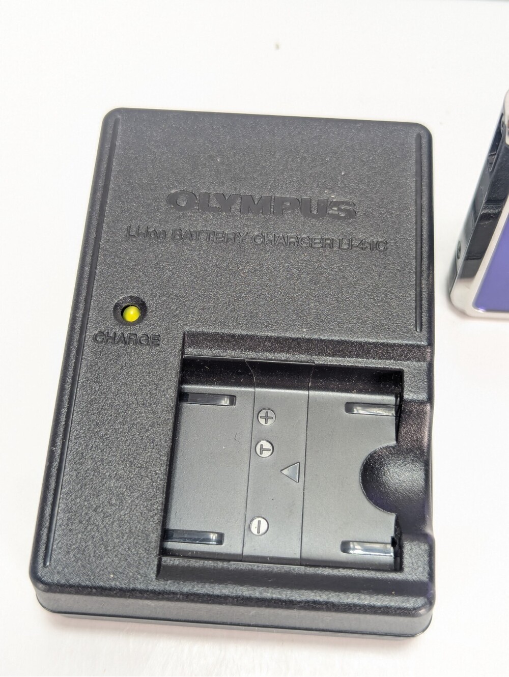 Olympus FE-5020 12MP Digital Camera Battery & Charger & Memory Card Purple - Picture 14 of 14